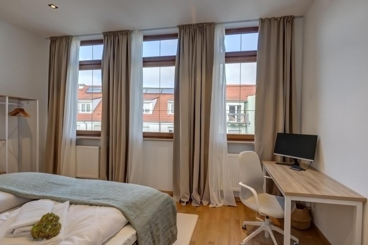 Kaza Guesthouse, Centrally Located 2 & 3 Bedroom Apartments In 아우크스부르크 외부 사진