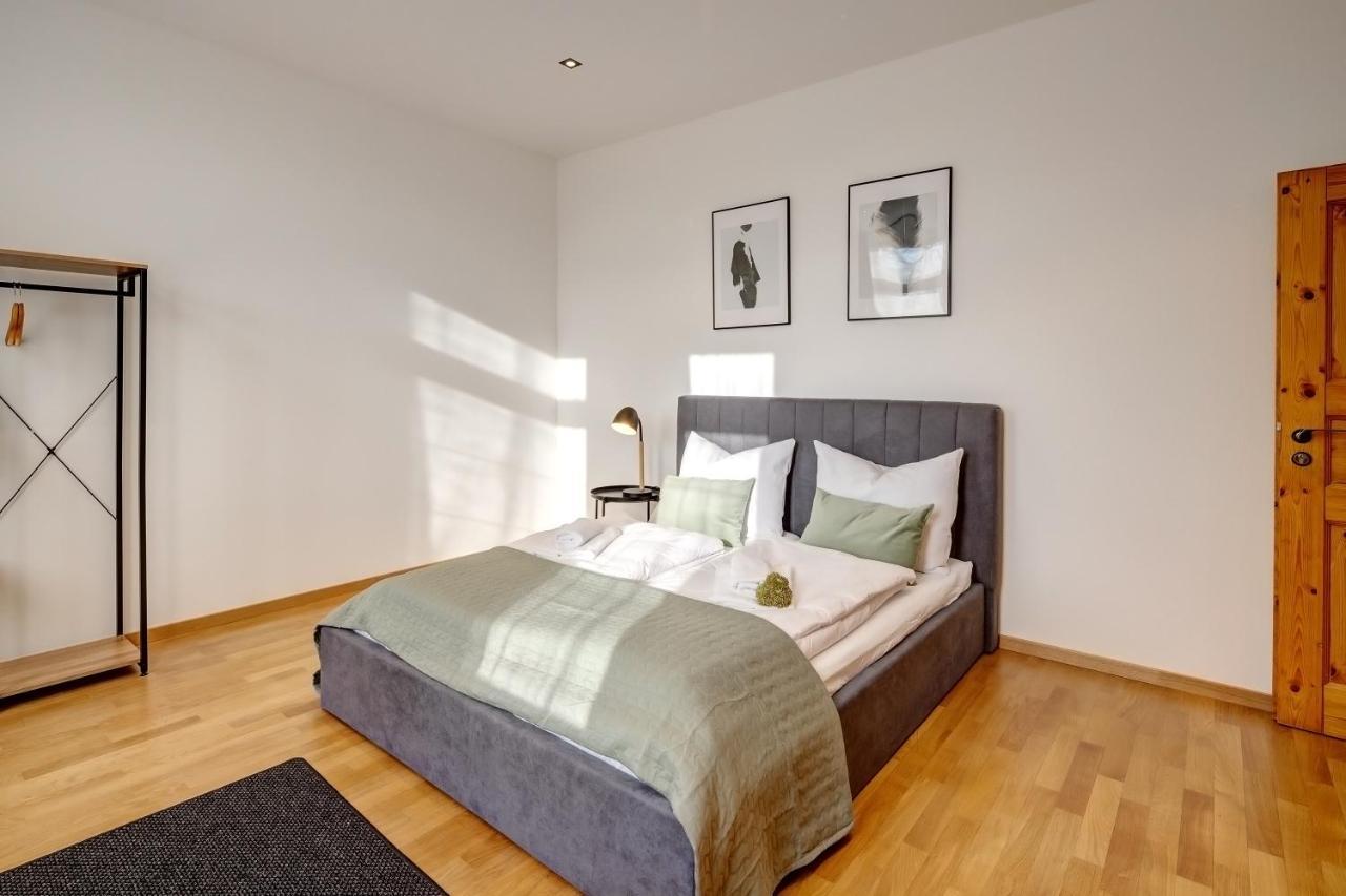Kaza Guesthouse, Centrally Located 2 & 3 Bedroom Apartments In 아우크스부르크 외부 사진