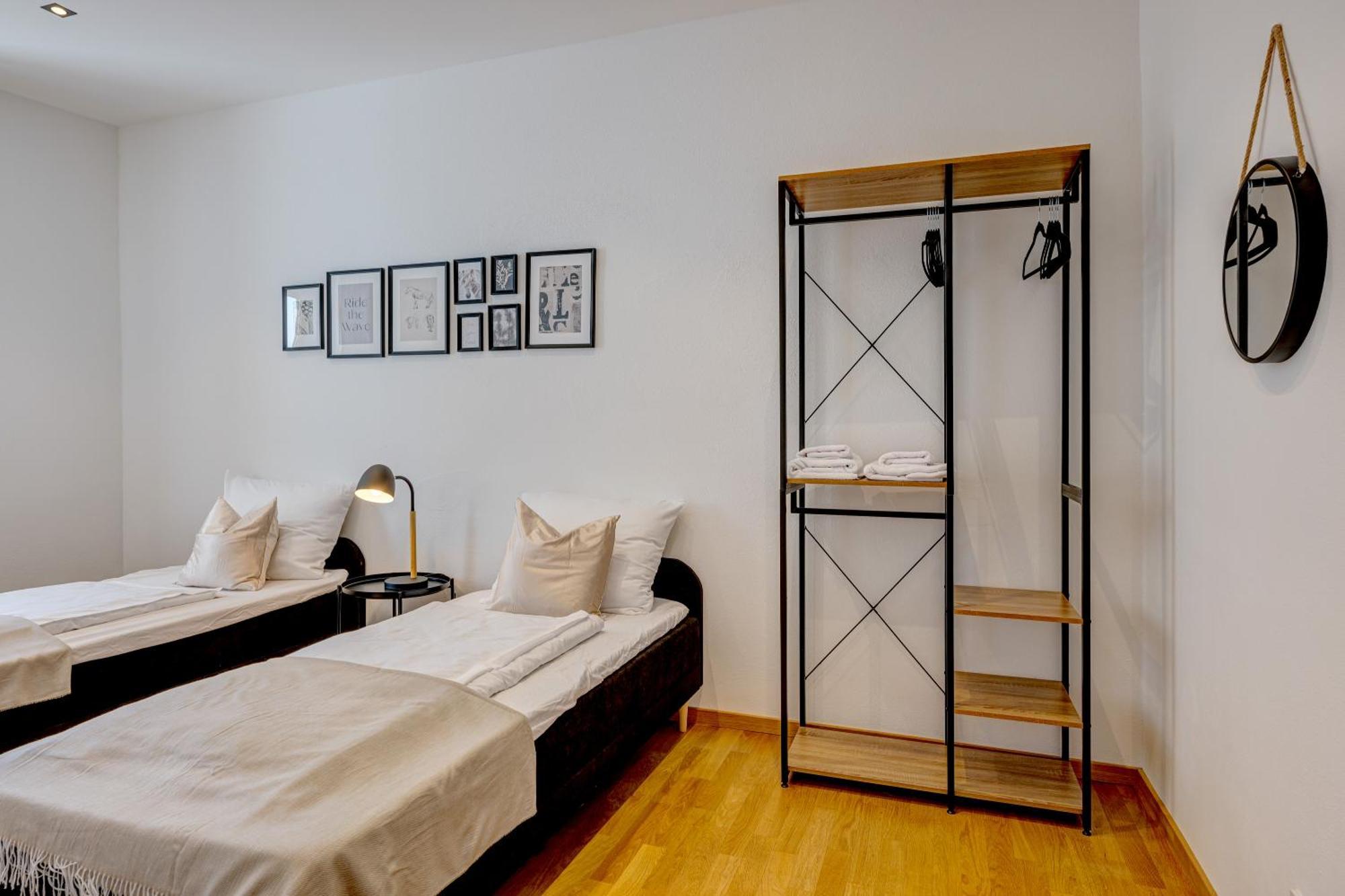 Kaza Guesthouse, Centrally Located 2 & 3 Bedroom Apartments In 아우크스부르크 외부 사진