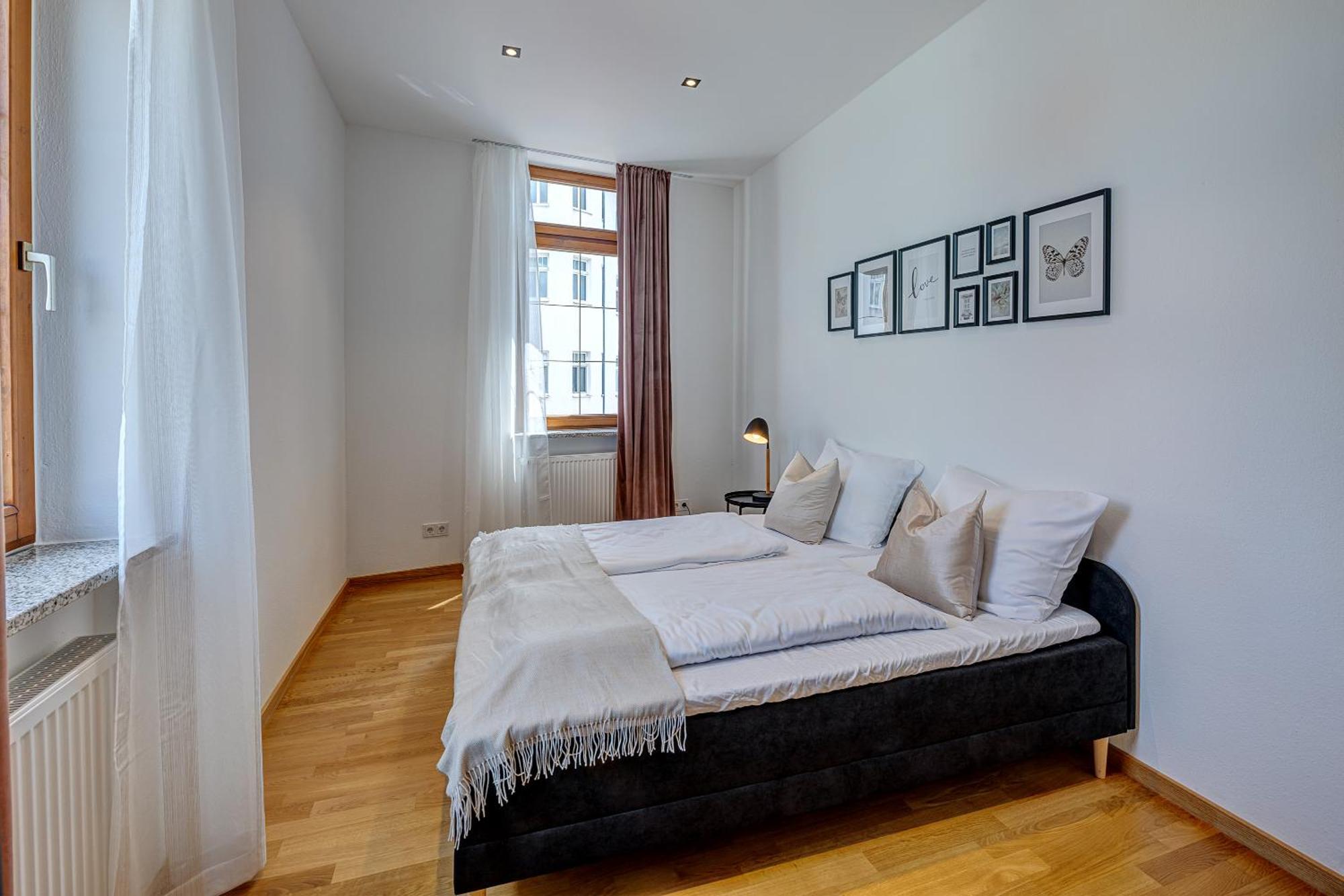 Kaza Guesthouse, Centrally Located 2 & 3 Bedroom Apartments In 아우크스부르크 외부 사진